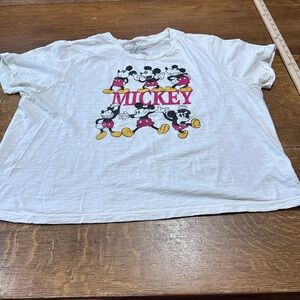 Disney Mickey‎ tshirt women’s sz 2XL